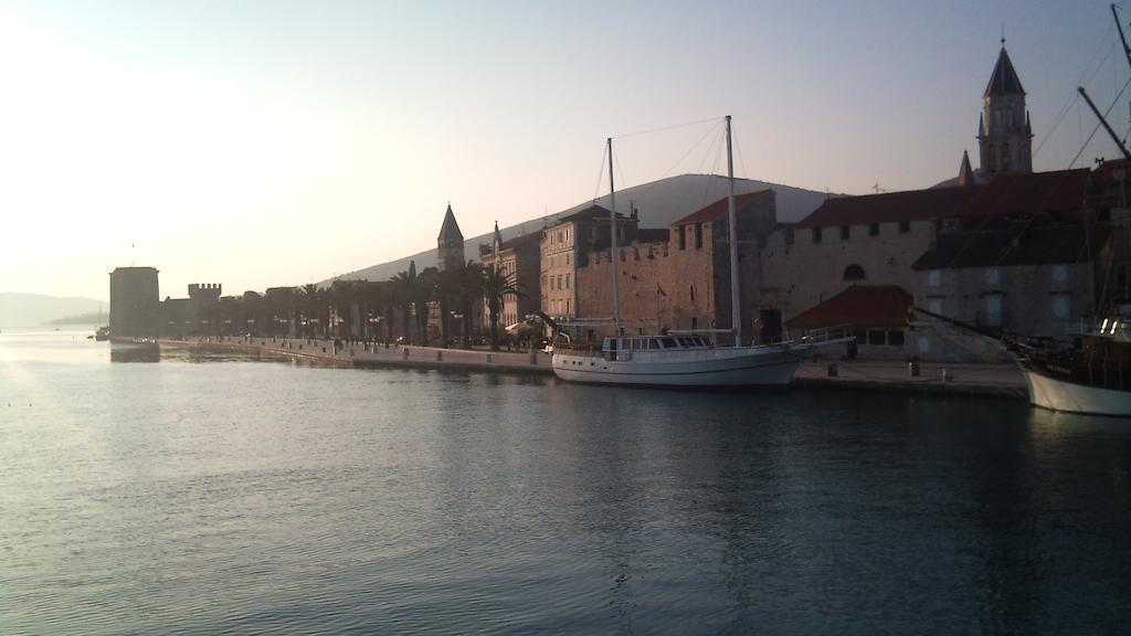 Andrea Apartments Trogir Eksteriør billede