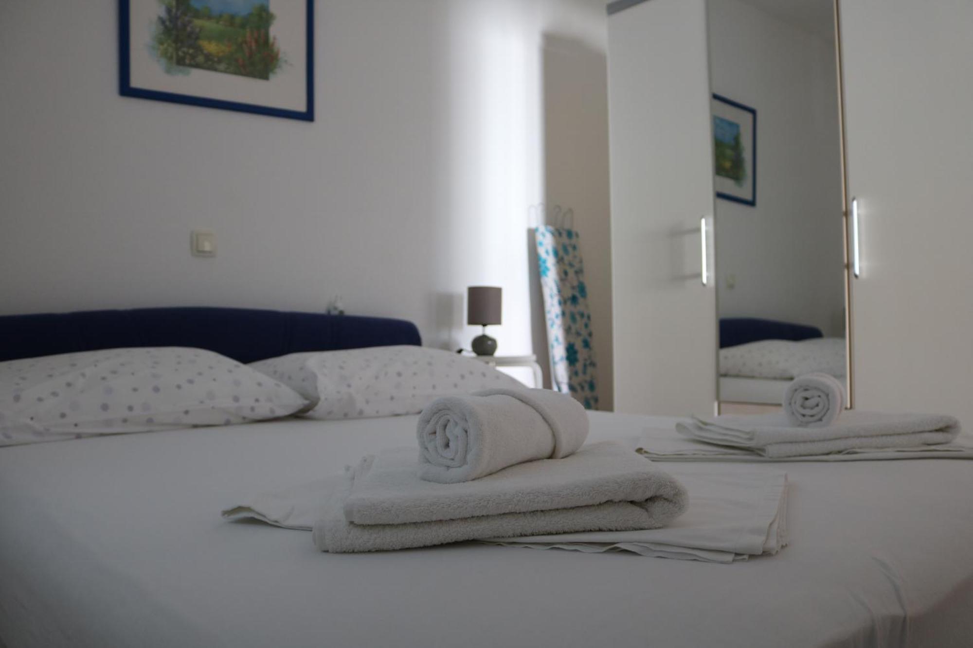 Andrea Apartments Trogir Eksteriør billede